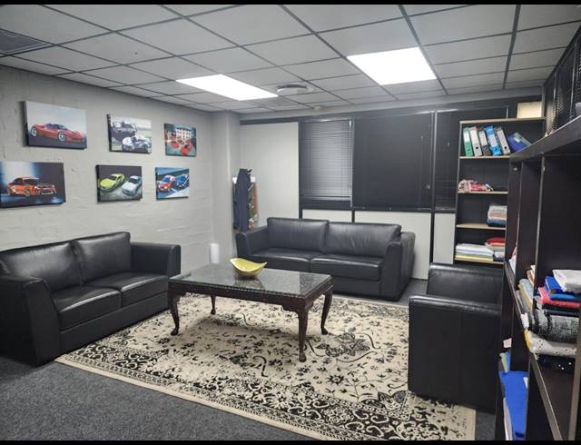 1,772M² WAREHOUSE FOR SALE IN SPRINGFIELD